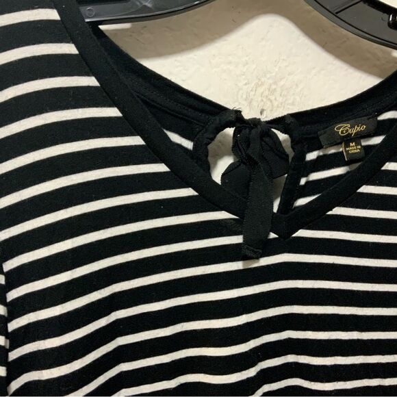 Cupio Black with White Stripes Knit Tee long sleeves size M back ties accents - Picture 2 of 8